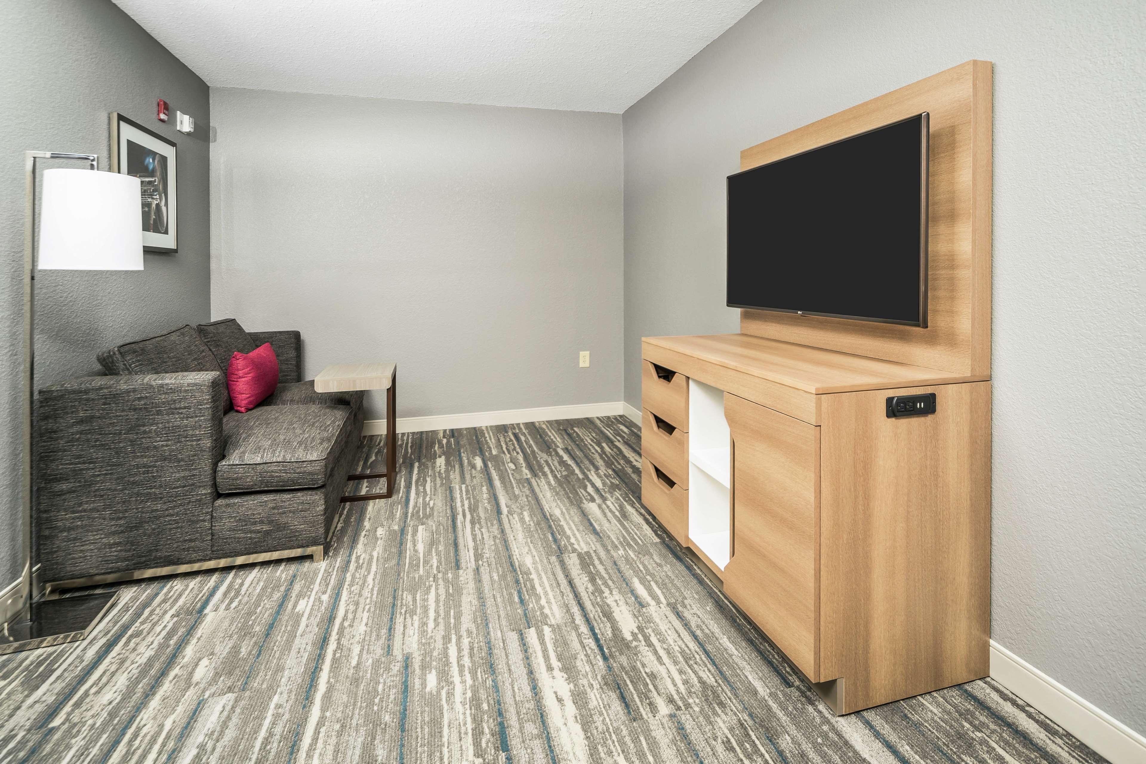 Hampton Inn Wilson Downtown Εξωτερικό φωτογραφία