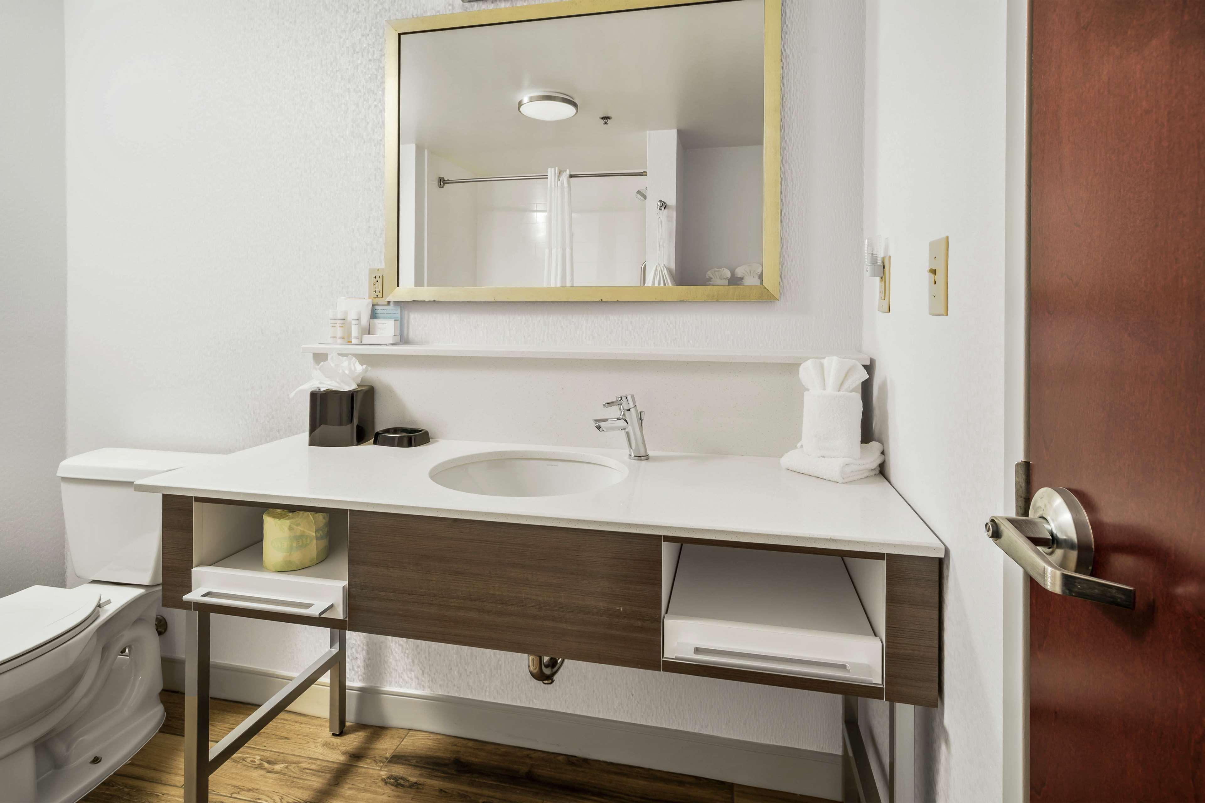 Hampton Inn Wilson Downtown Εξωτερικό φωτογραφία
